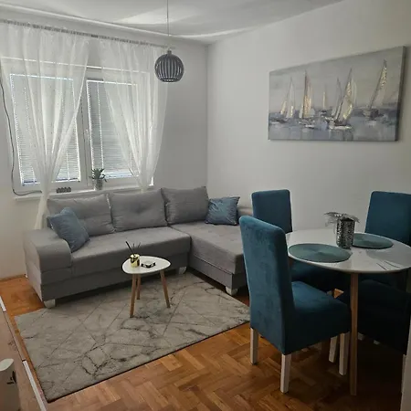 Apartment Odmor012 *