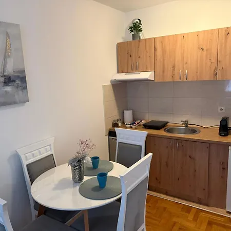 Διαμέρισμα Odmor012 *